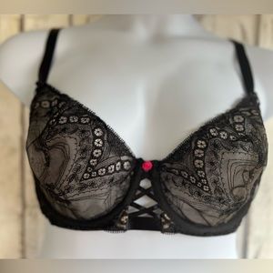 Cacique lace bra